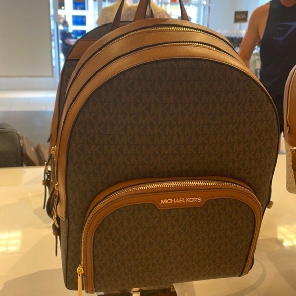 Michael Kors Jaycee Large Zip Pocket Backpack Brown - Picture 1 of 16